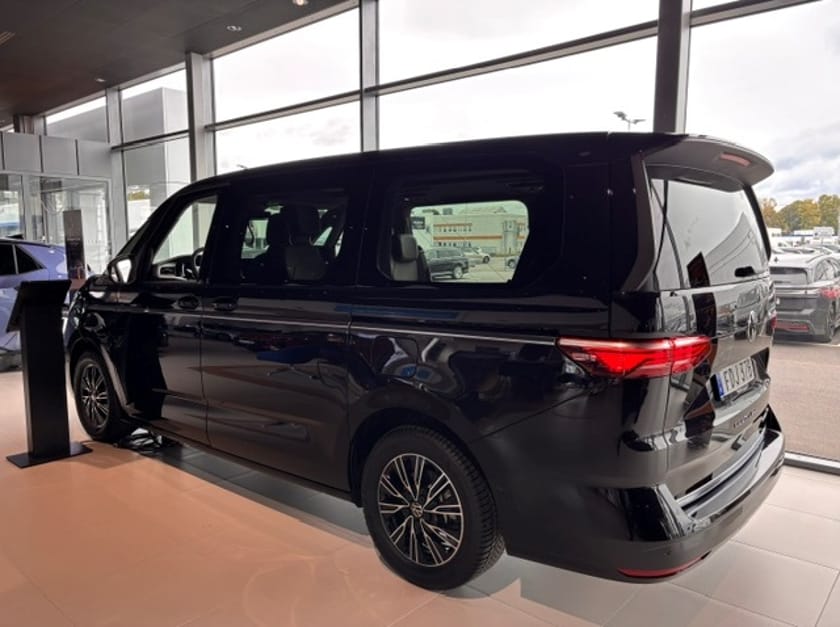 Bild 2 av Volkswagen Multivan eHybrid 4M STYLE SWE Edition