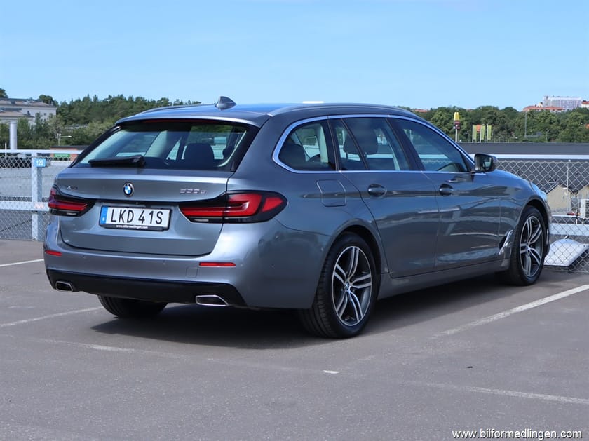 Bild 4 av BMW 530e xDrive Touring 530 Plug-In Hybrid 292hk S/V-Hjul, Pano