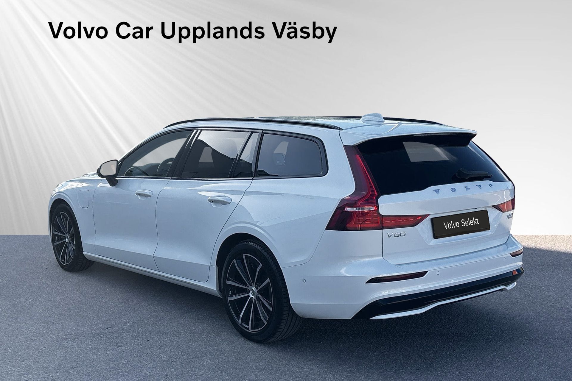 Volvo V60 T6 Plus Dark Edition 2025, photo 4/10