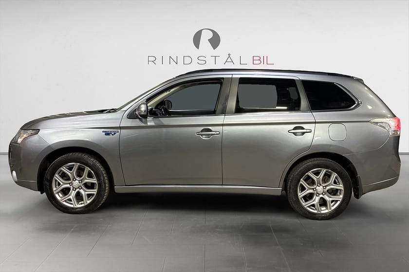 Bild 4 av Mitsubishi Outlander PHEV 203 HK AUT AWD BUSINESS NAV DRAG BACKKAMERA 18"