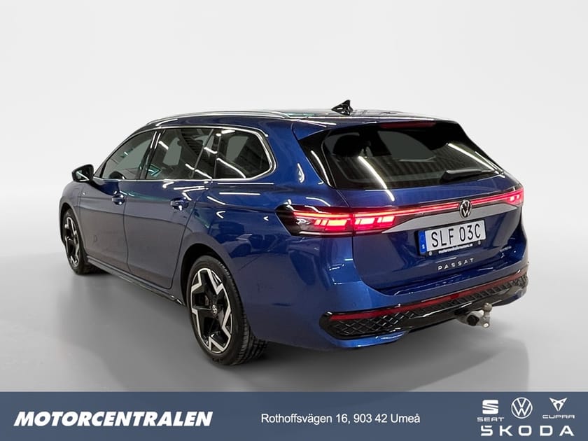 Bild 4 av Volkswagen Passat Variant eHybrid SC R-LINE 1.5TSI EHYBRID/Adaptivchassi/Ink.vinterh