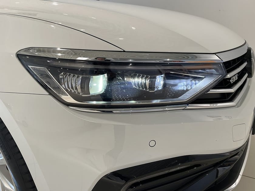 Bild 5 av Volkswagen Passat Sportscombi GTE Plug-in Hybrid 218hk Drag Värmare Nyservad
