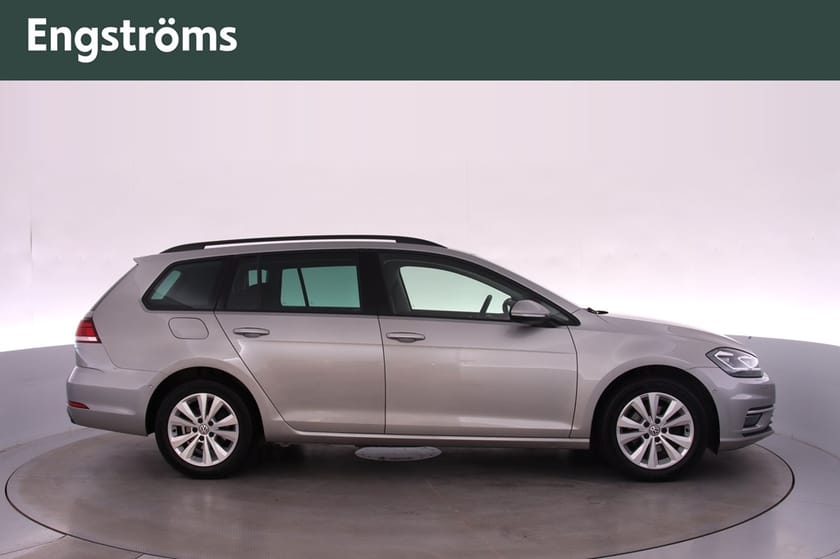 Bild 2 av Volkswagen Golf Sportscombi TDI 115 HK DSG Drag Värmare Backkamera