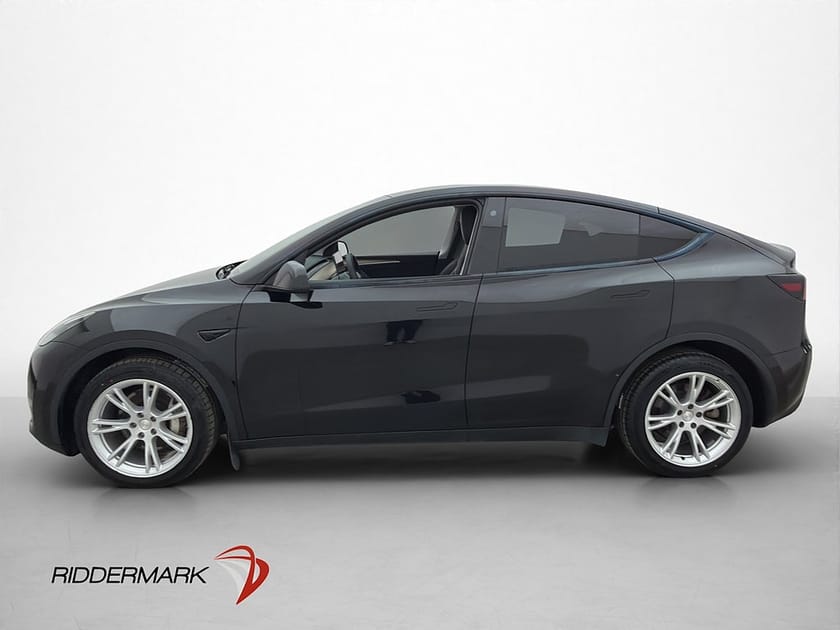 Bild 5 av Tesla Model Y Long Range AWD Autopilot Pano Dragkrok MOMS
