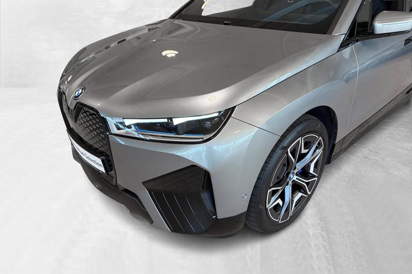 Bilde 4 av BMW iX xDrive50 Luft Sving H/K Laser Skylounge Krok