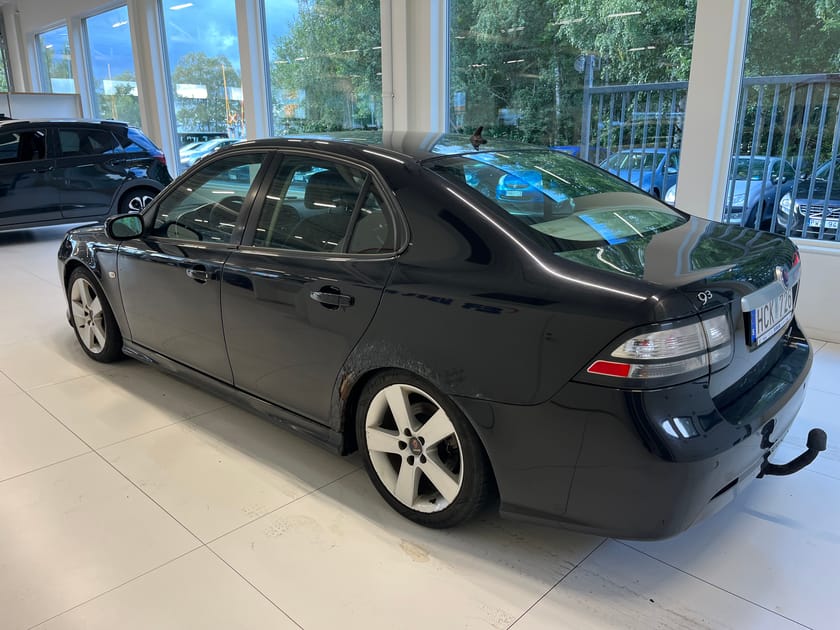 Bild 3 av Saab 9-3 SportSedan 2.0t BioPower Går fint, rost finns