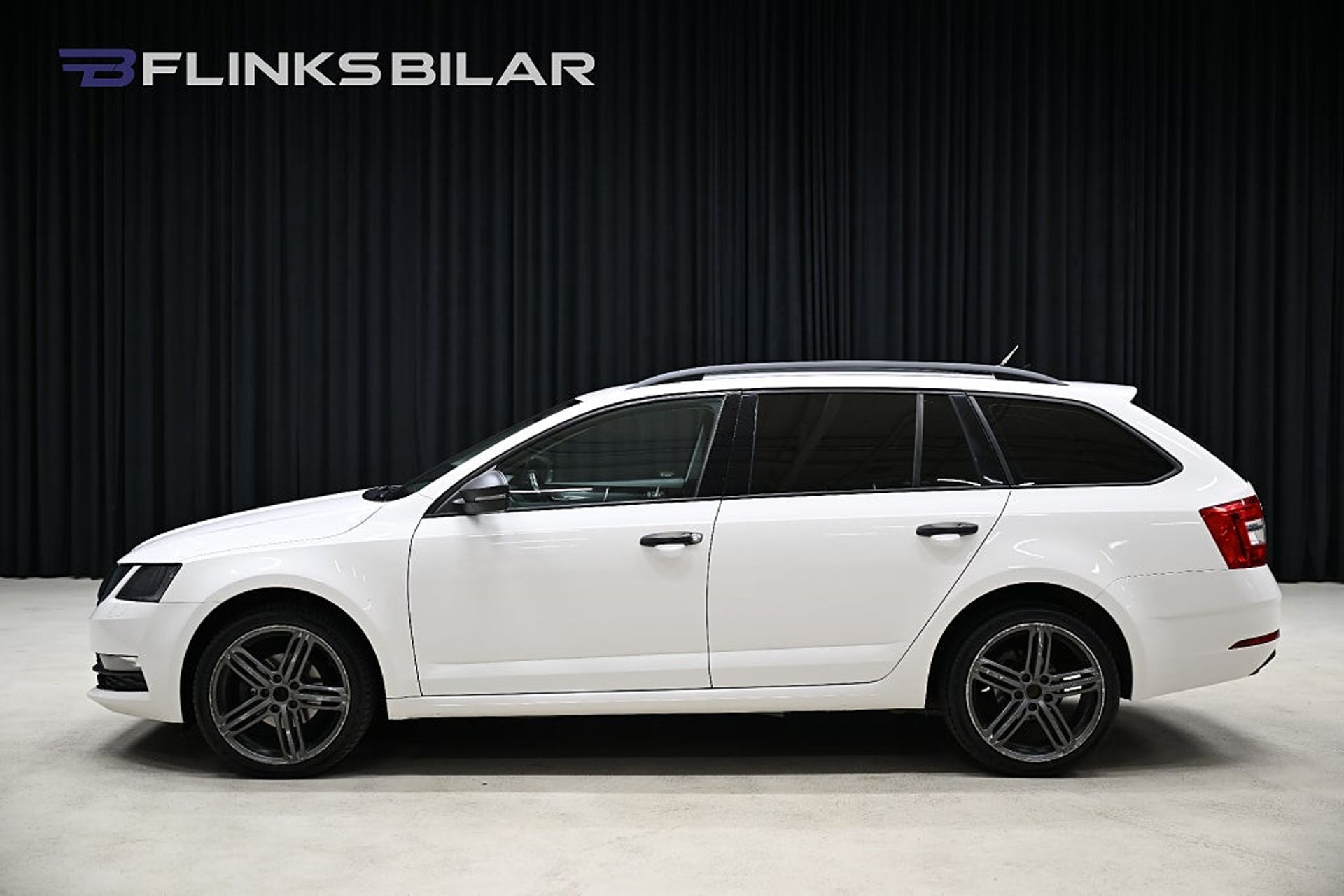 Skoda Octavia 1.6 TDI SCR 2018, photo 2/28
