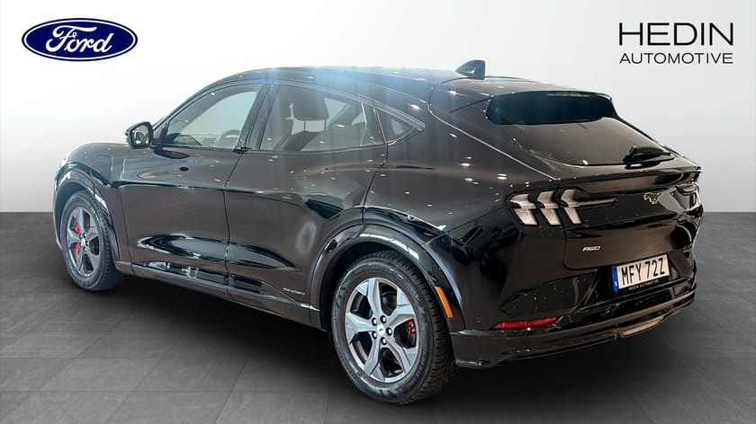 Bild 2 av Ford Mustang Mach-E Standard Range AWD Teknikpaket