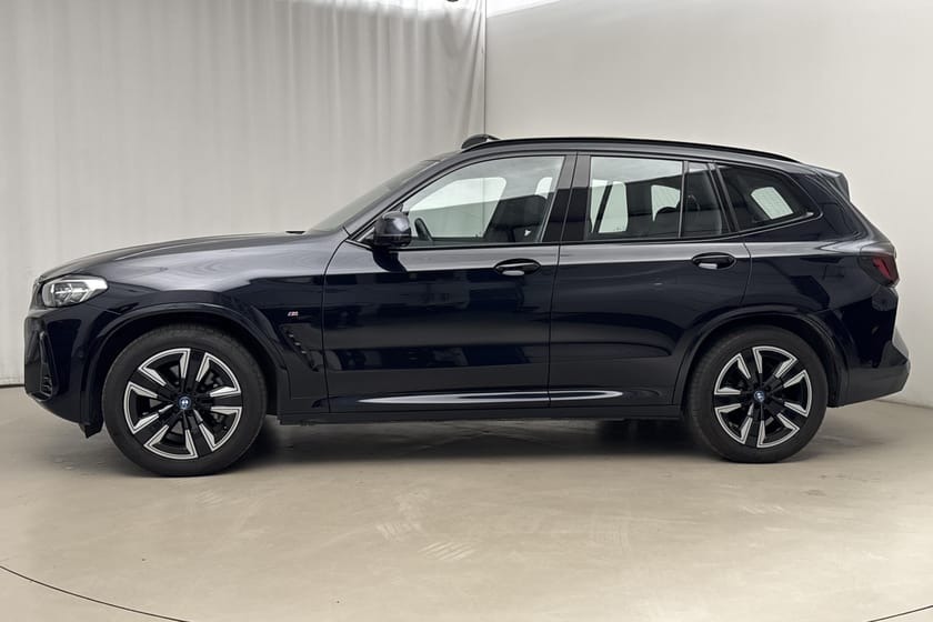 Bild 2 av BMW iX3 LCI, G08 (286hk) M Sport Inspiring Panorama