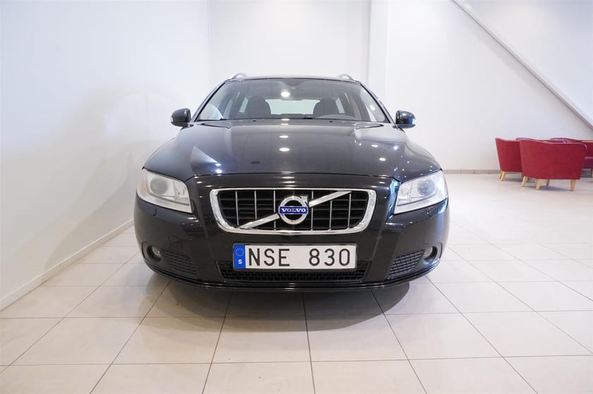 Bild 3 av Volvo V70 Momentum 2,4 D 175hk Dragkrok Läderklädsel El-Stol