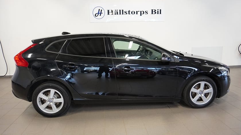 Bild 2 av Volvo V40 T2 KINETIC/EURO/BLUETOOTH/USB/NYSERVAD