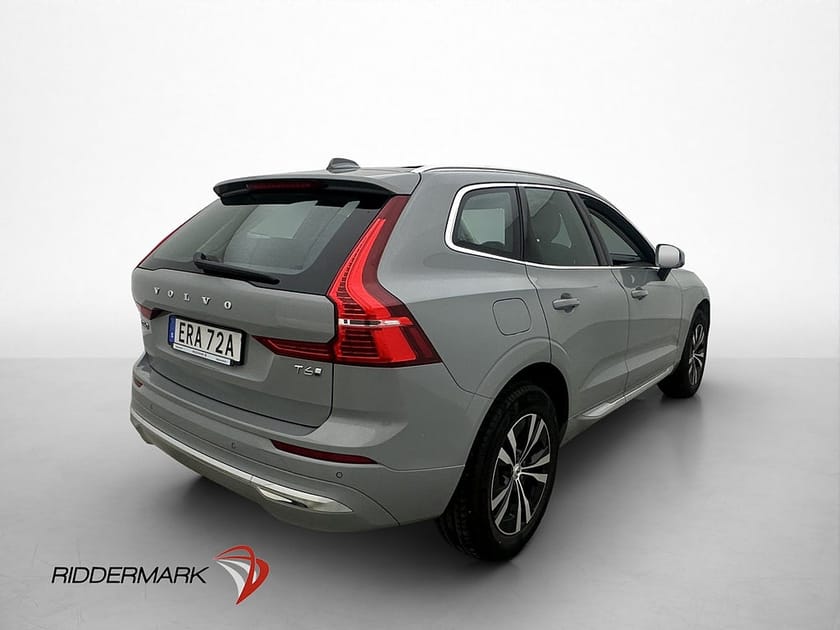 Bild 4 av Volvo XC60 LongRange T6 AWD Core Bright Pano Värmare Kamera
