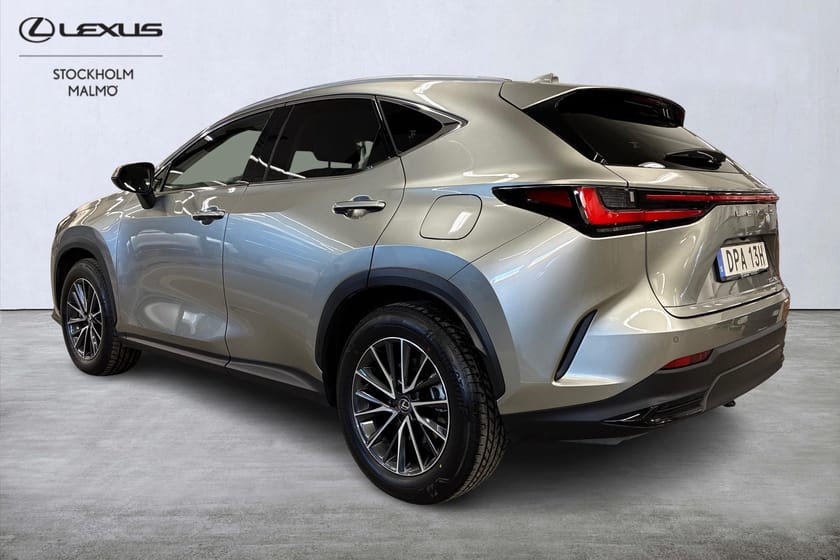 Bild 3 av Lexus NX 450h+ Business Plus AWD 309hk Drag P-väm Keyless Navi