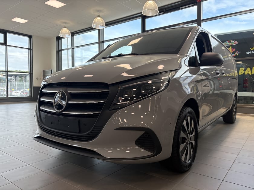 Bild 1 av Mercedes-Benz Vito 119 CDI 4x4 3.0t SKÅP EX. LÅNG SELECT | fri service 9000 mil