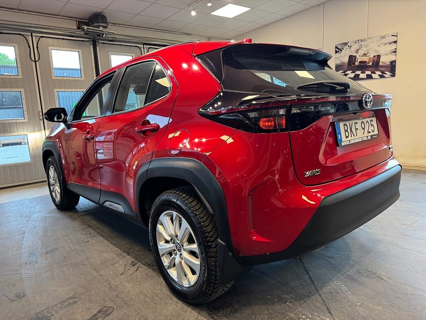 Bild 3 av Toyota Yaris Cross Hybrid AWD-i e-CVT Active M-värmare Extraljus B-kamera