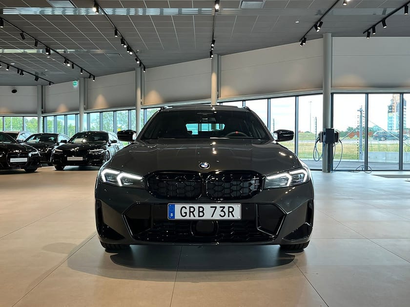 Bild 2 av BMW M340i xDrive Touring M Sport Pro D/A Pro H/K Panorama Drag