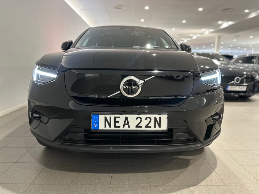 Bild 2 av Volvo C40 Recharge Plus Edition,  / Backkamera/ Panoramatak/ Dragrkok