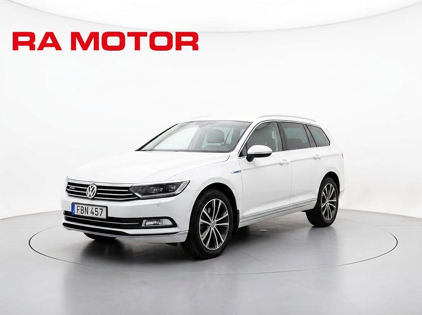 Bild 1 av Volkswagen Passat Sportscombi SC 2.0 TDI 4Motion GT | Pano | Kamera | Drag | Värmare