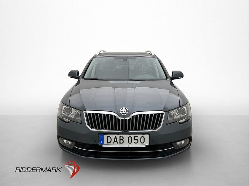 Bild 2 av Škoda Superb Kombi Skoda 4x4 Elegance 170hk Drag Kamera Sätesvärme