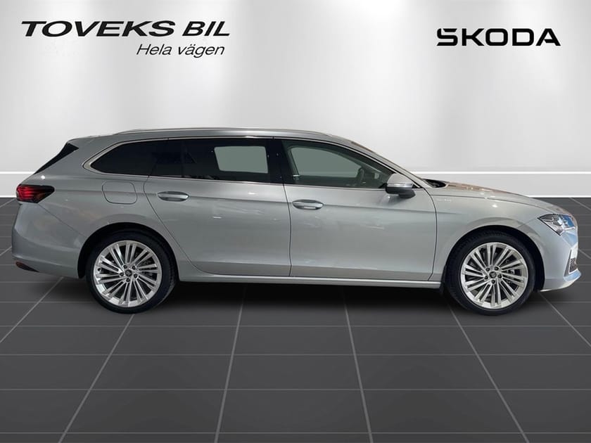 Bild 2 av Škoda Superb iV Kombi L&K, laddhybrid, fin spec
