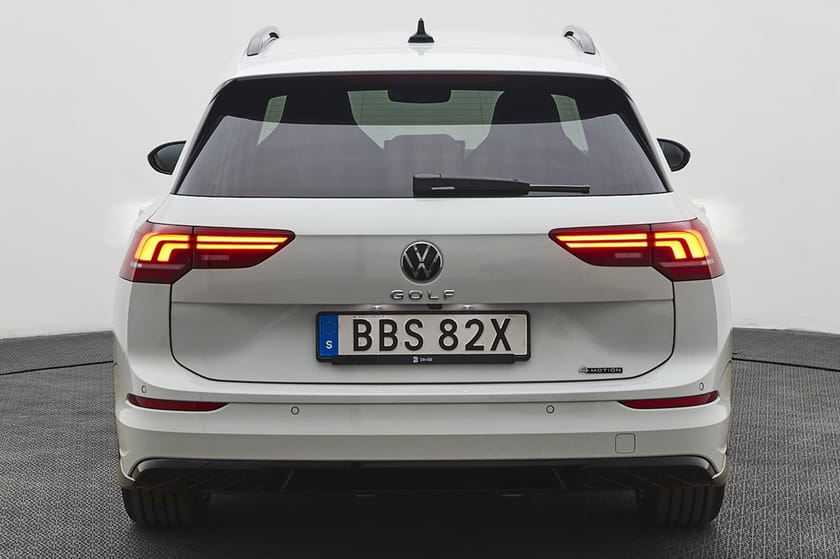 Bild 4 av Volkswagen Golf Sportscombi R-LINE 2,0 TSI 204 HK DSG7 4MO
