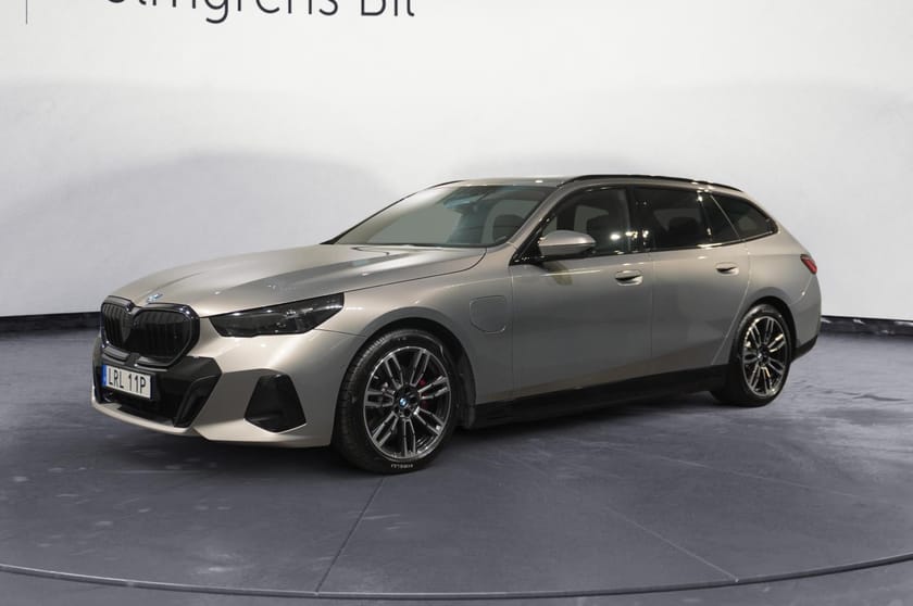Bild 1 av BMW 530e xDrive Touring M Sport Business DA Pro H K Drag