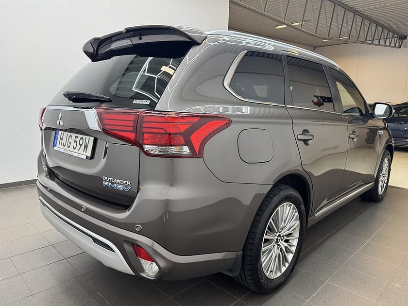 Bild 3 av Mitsubishi Outlander PHEV 224hk Business Läder/Bkamera/RockfordF/AdaptivF/Carplay/Nys