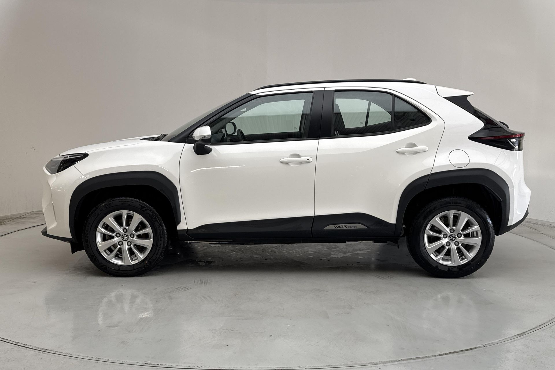 Toyota Yaris Cross Hybrid 115 2024, bild 2/10