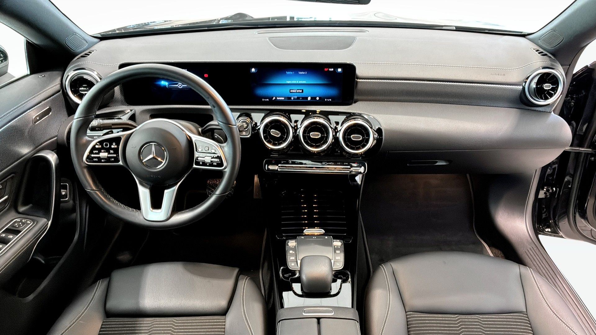 Mercedes-Benz CLA 200 2022, photo 4/10