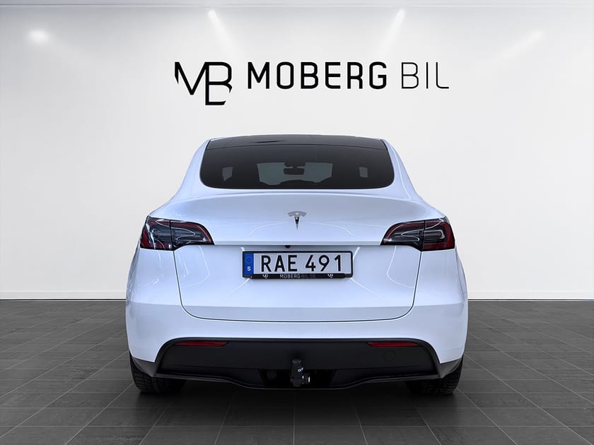 Bild 5 av Tesla Model Y Standard Range RWD 299hk Helg på Moberg! Pano Drag B-Kamera