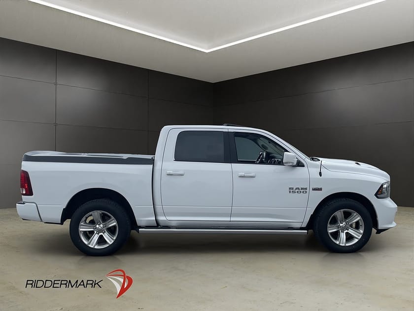 Bild 2 av RAM 1500 Crew Cab Dodge Sport 5.7 4x4 Drag Taklucka Alpine Skinn Moms