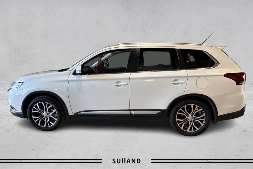 Bilde 2 av Mitsubishi Outlander Instyle+ 2.2-150 DI-D 4WD 7-s
