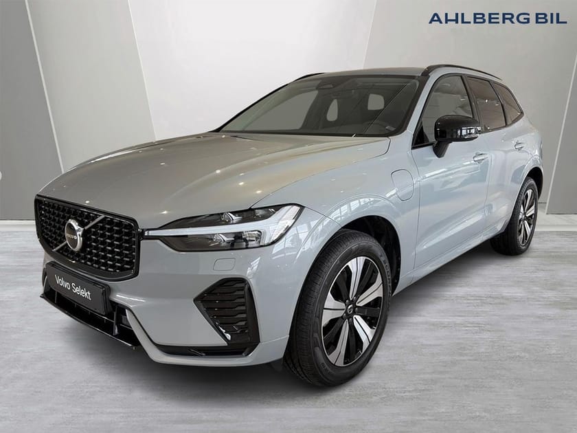Bild 5 av Volvo XC60 Recharge T6 II Plus Dark Edition, Dragkrok Halvautomatisk, Parkerinsgkamera Bak, Baklucka Elmanövrerad, Google Maps