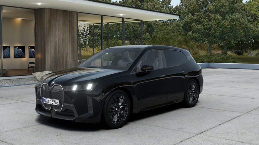 Bild 1 av BMW iX xDrive60 M Sport Pro Supercharged Ed Drag DA Pro B W