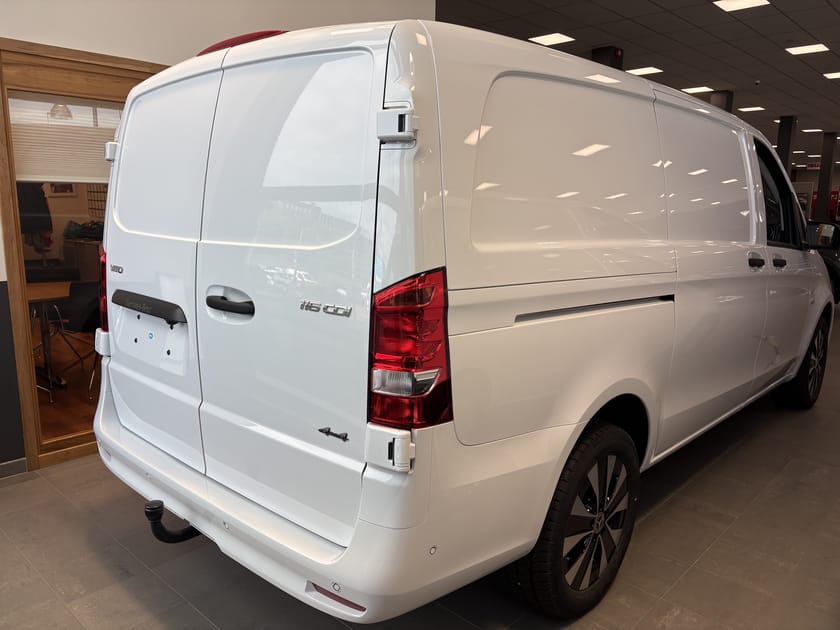 Bild 4 av Mercedes-Benz Vito 116 CDI 4x4 2.8t SKÅP LÅNG SELECT