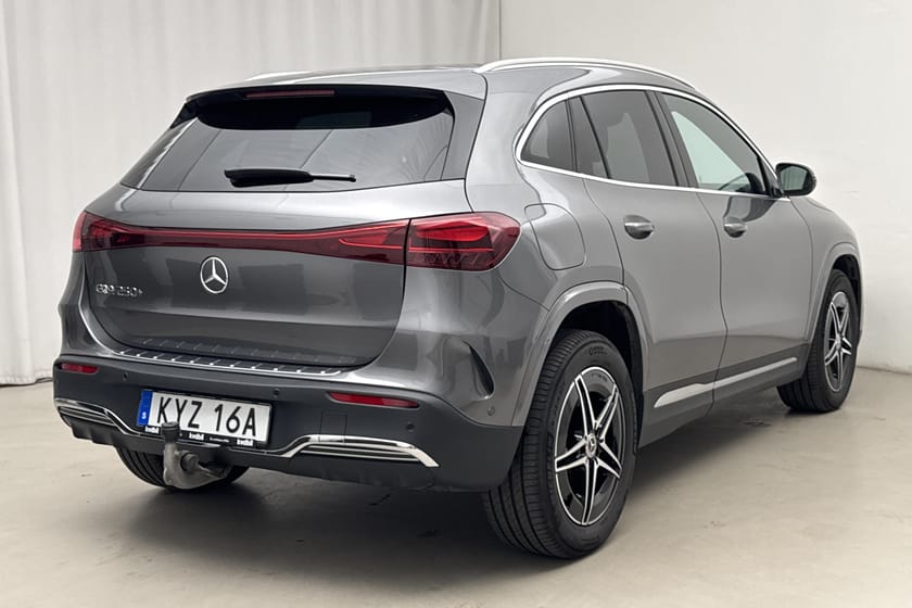 Bild 3 av Mercedes-Benz EQA 250+ H243 (190hk) AMG Line Backkamera Drag