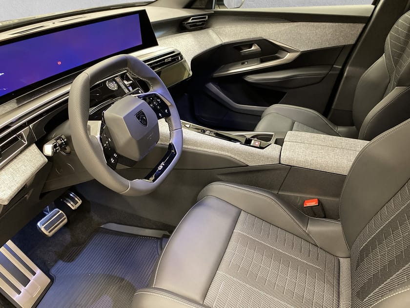 Bild 2 av Peugeot 3008 Hybrid 145 GT A 5-d SUV