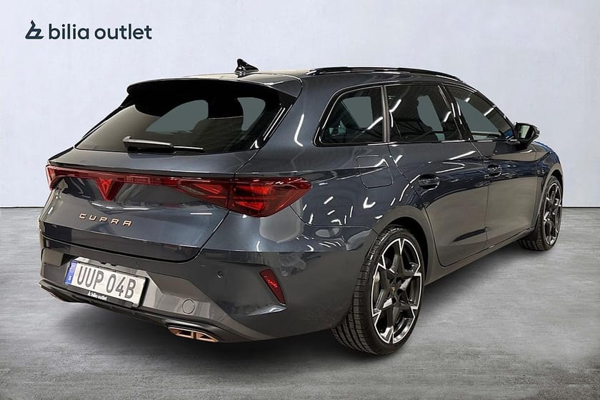 Bild 4 av CUPRA Leon Sportstourer VZ e-Hybrid e-Hyb B-kam Carplay Elstol