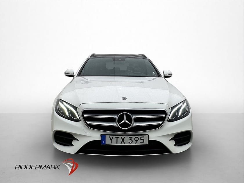 Bild 1 av Mercedes-Benz E 220 T d 4MATIC E220 4M AMG Pano D-Värm Kamera Navi Drag