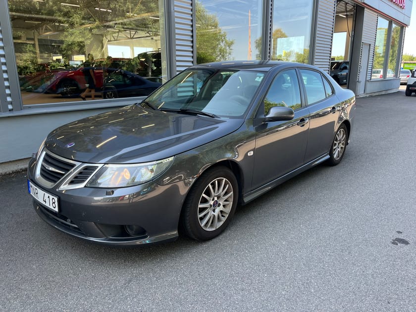 Bild 1 av Saab 9-3 SportSedan 1.8t BioPower Går jättebra, ac fungerar, fullservad S o V-hjul, rost finns på bakskärmar