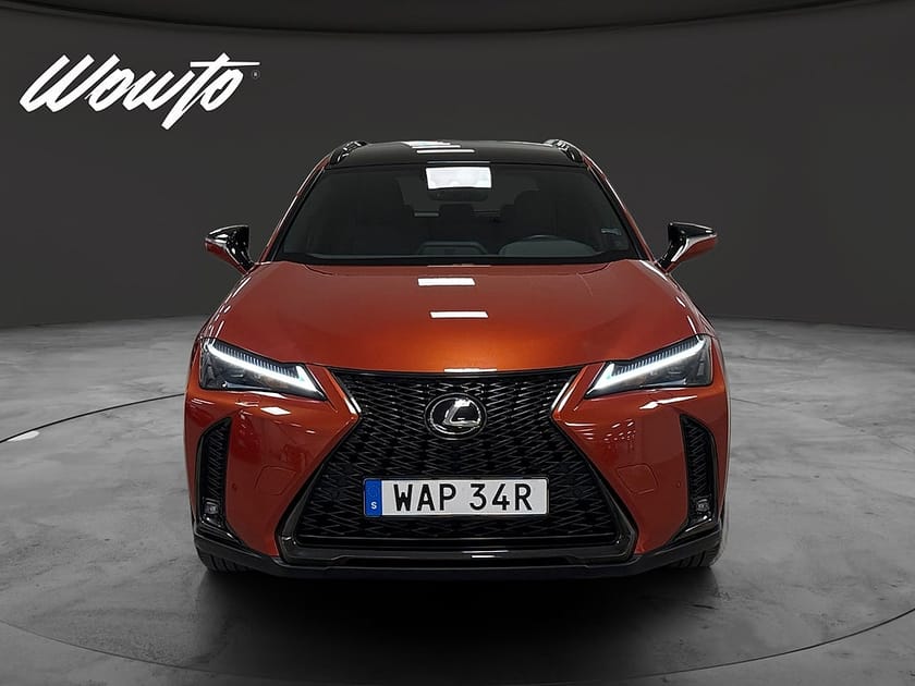 Bild 2 av Lexus UX 250h CVT 184HK F-Sport /B-Kamera /Läder