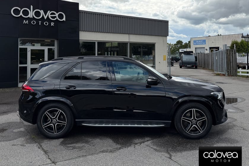 Bild 2 av Mercedes-Benz GLE 350 de 4MATIC 320hk 9G - AMG Night / Luftfjädring