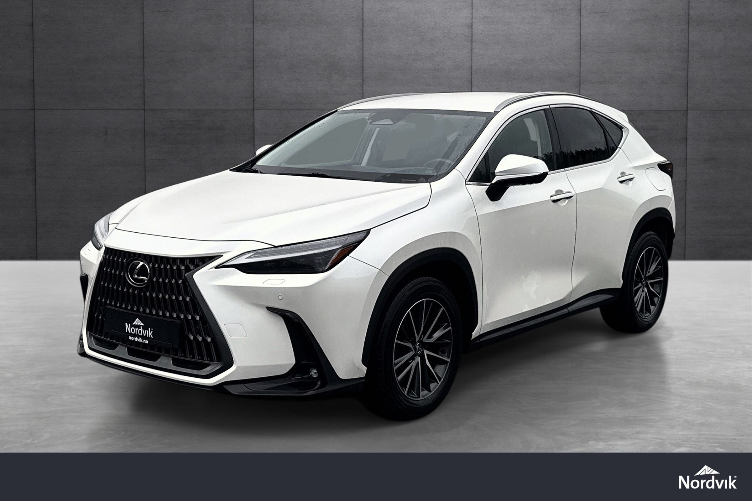 Lexus NX 450h+