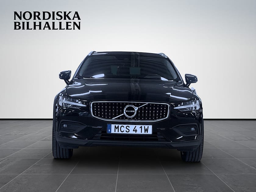 Bild 2 av Volvo V60 Cross Country B4 AWD Geartronic Advanced SE Värmare Drag Kamera