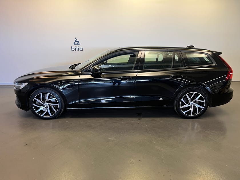 Bild 2 av Volvo V60 T6 TE Momentum Edition/ Navigation/ BLIS/ Dragkrok/ Backkamera/ 10.000kr Tillbehör/