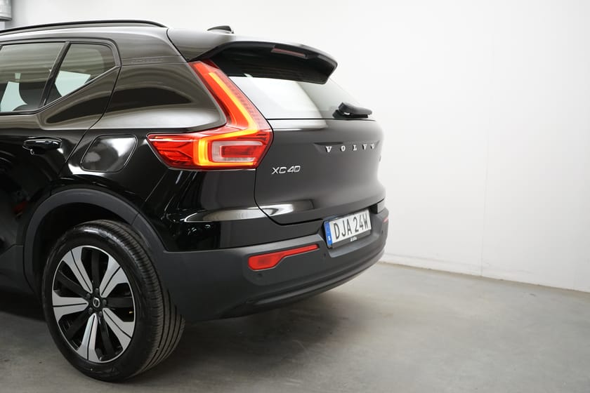 Bild 3 av Volvo XC40 Recharge Core Edition, Dragkrok, Baklucka elmanövrerad