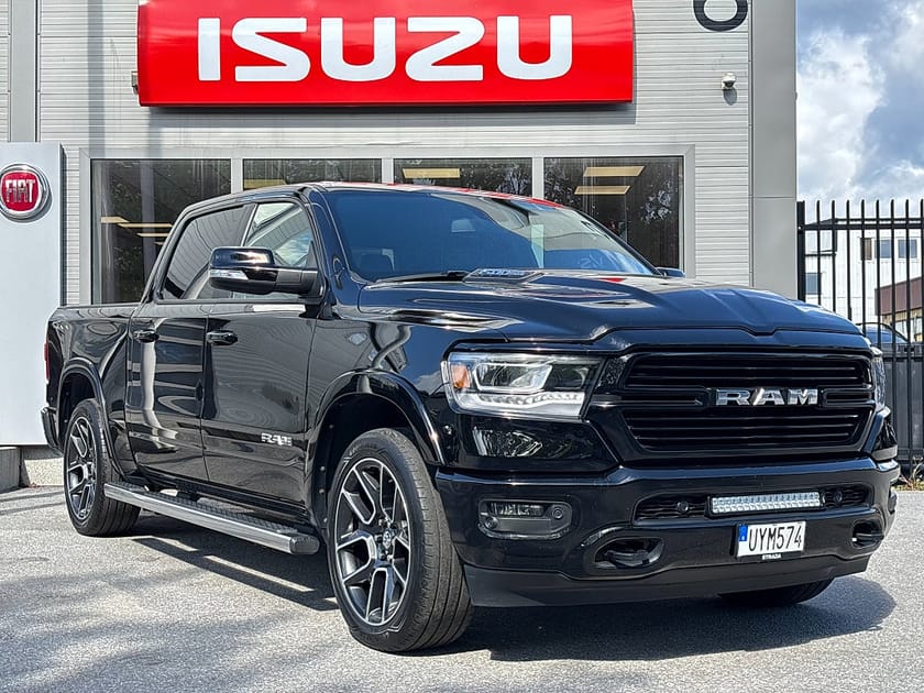 Bild 2 av RAM 1500 Crew Cab 5.7 V8 HEMI 4x4 | Stora skärmen | Ledramp | Flaklock