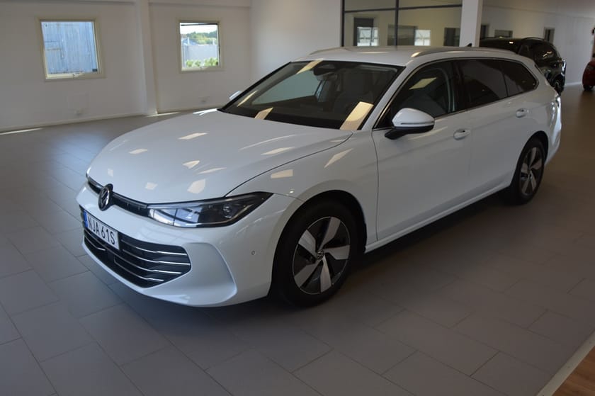 Bild 3 av Volkswagen Passat Sportscombi Business 1.5 eTSI 150 DSG7 Drag- & Värmepaket