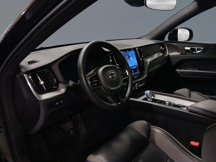 Bild 5 av Volvo XC60 Recharge T8 AWD Ultimate Dark//360-kamera//