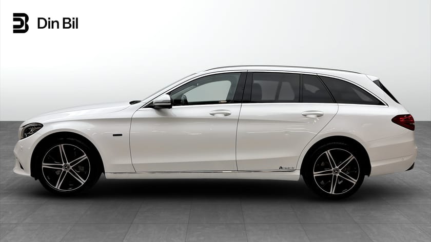 Bild 2 av Mercedes-Benz C 300 T de 306HK NAV Backkamera Drag